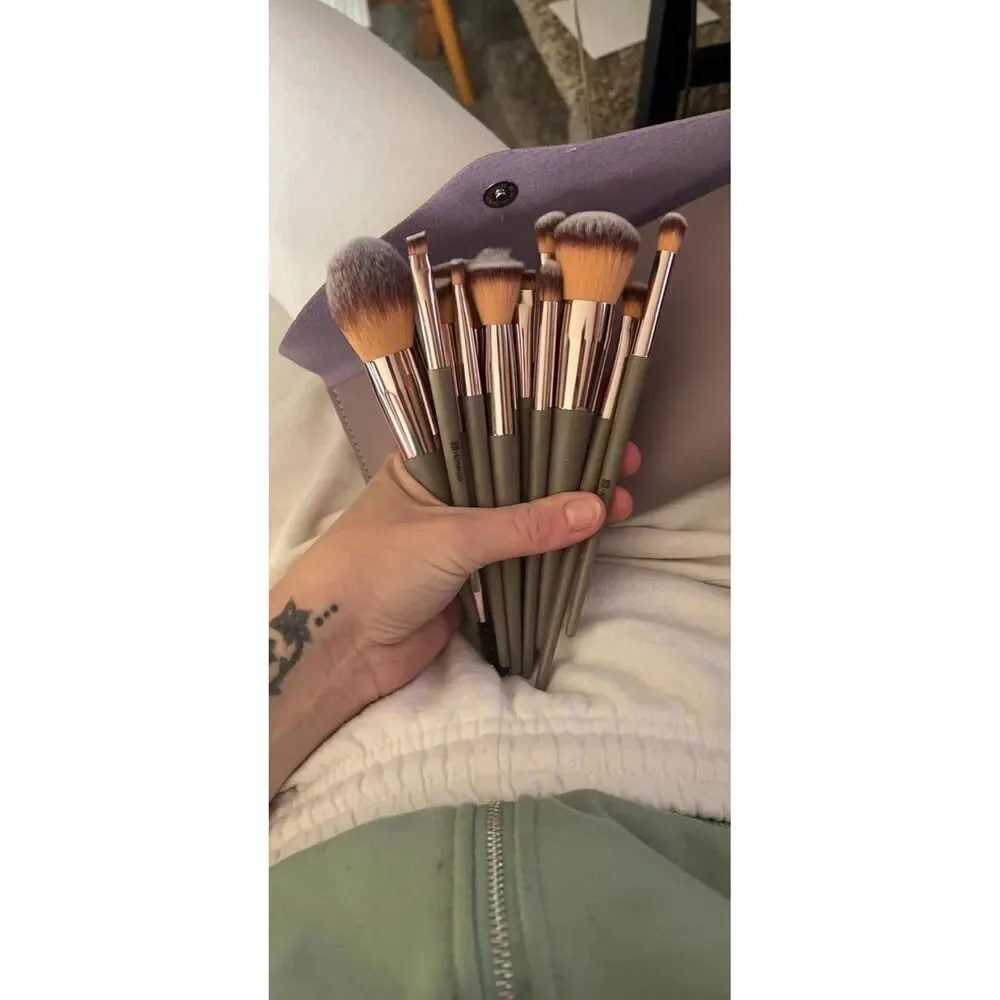 Hemkgo 15 Pieces Gold Professional Makeup Brushes Set With Cosmetic Bag